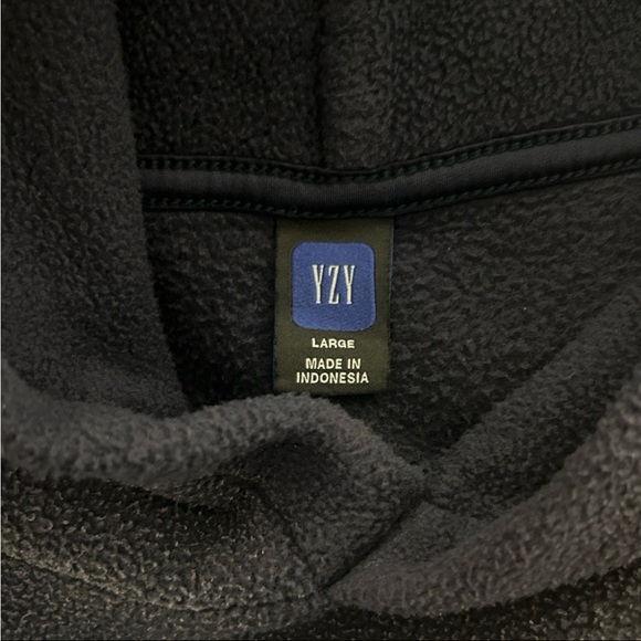 Yeezy Black Hoodie - Picture 3 of 6